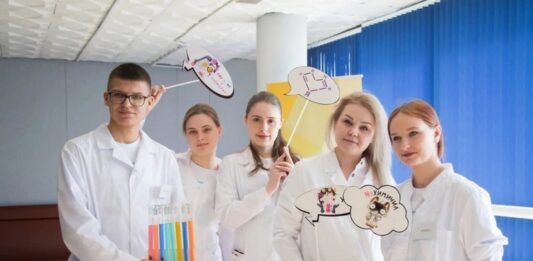 Порядка 11 тысяч абитуриентов поступили на бюджетные места в техникумы и колледжи Алтайского края